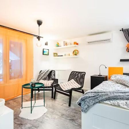 New Studio Apartment Emmy With Free Street Parking Zagreb Extérieur photo