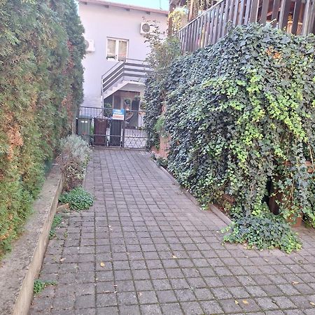 New Studio Apartment Emmy With Free Street Parking Zagreb Extérieur photo