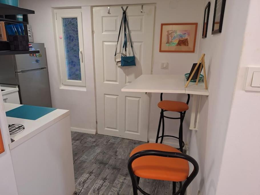 New Studio Apartment Emmy With Free Street Parking Zagreb Extérieur photo