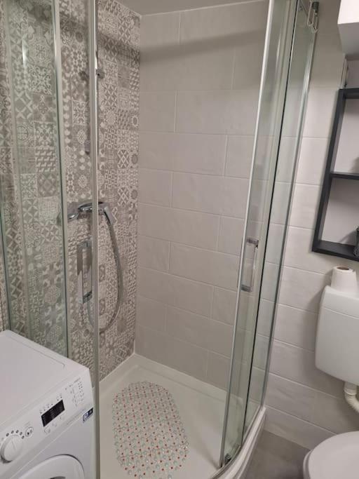 New Studio Apartment Emmy With Free Street Parking Zagreb Extérieur photo