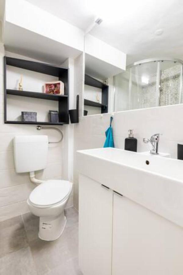 New Studio Apartment Emmy With Free Street Parking Zagreb Extérieur photo