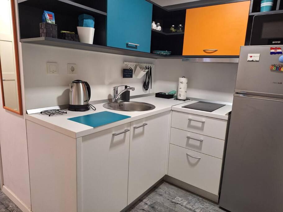 New Studio Apartment Emmy With Free Street Parking Zagreb Extérieur photo